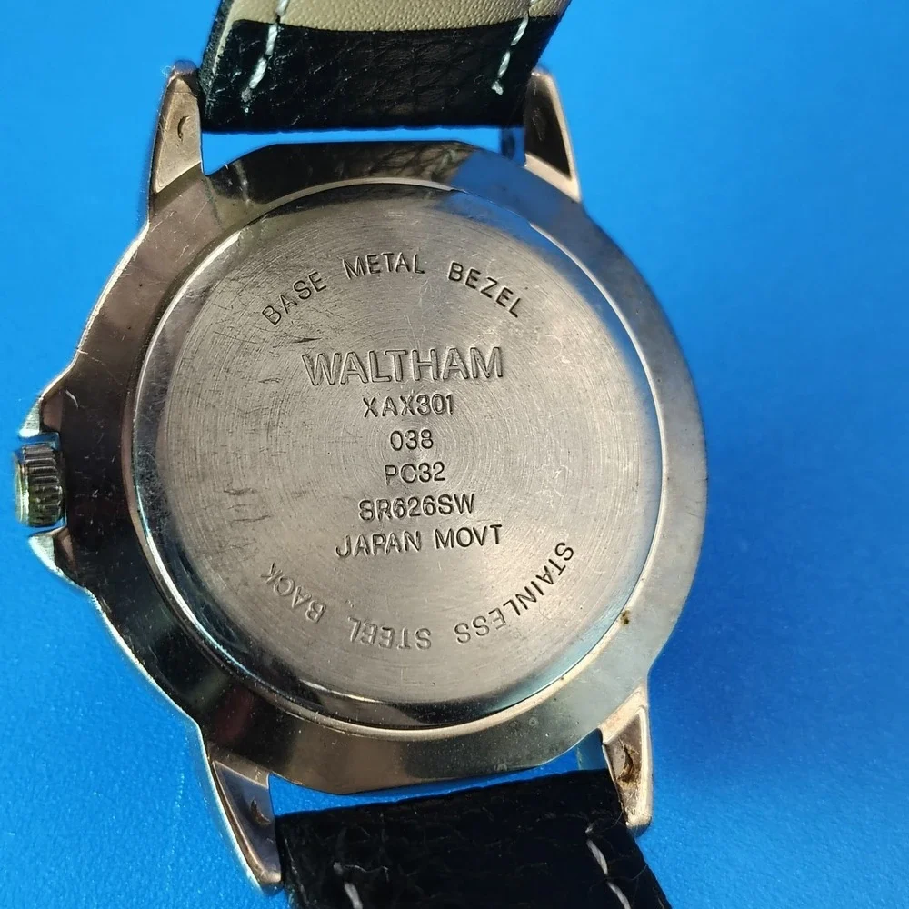 Vintage‎ 1998 Waltham Diver Style 36mm Mens Quartz Watch New Leather Strap Resto
